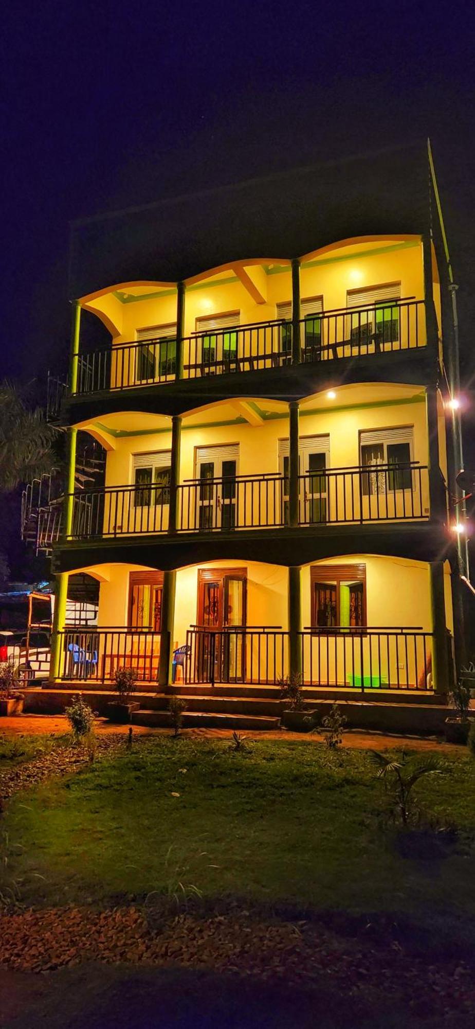 Lights Of Kazinga Orphanage And Homestay Rubirizi Экстерьер фото