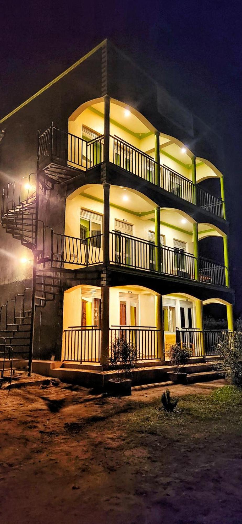 Lights Of Kazinga Orphanage And Homestay Rubirizi Экстерьер фото